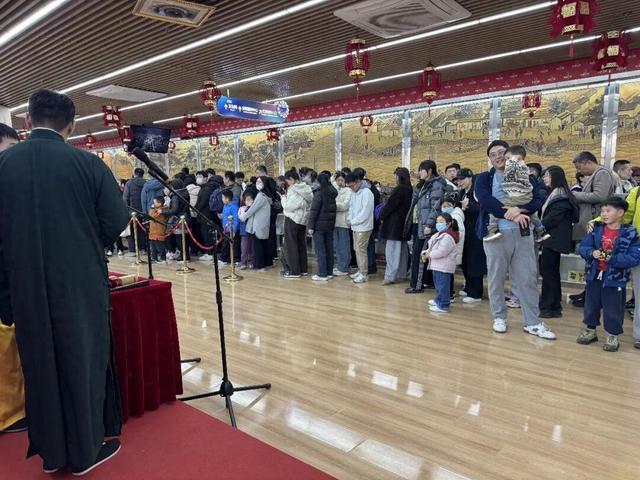 地标打卡火爆新春！“天津之眼”摩天轮实现马年运营“开门红”