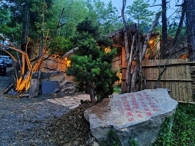 草堂逃脱攻略（藏在利川山林里的白马草堂）