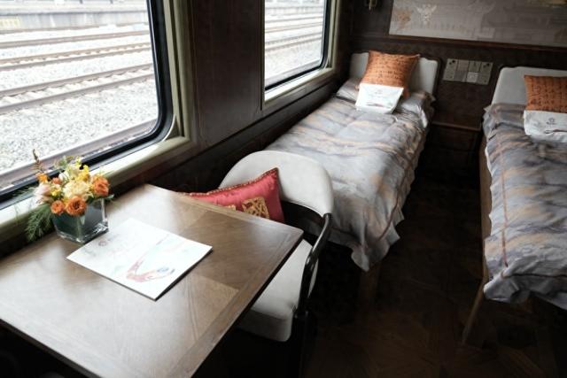 武铁舒适型旅游专列价格曝光：每人10999元起，豪华双人间每人58999元