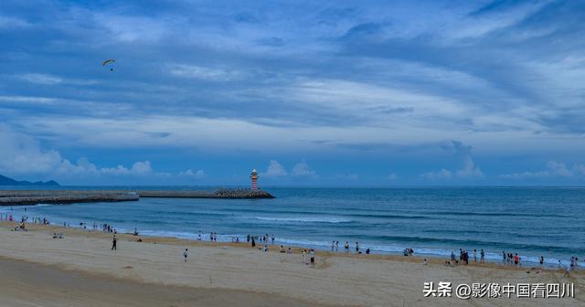 海南陵水：自由灯塔引客来