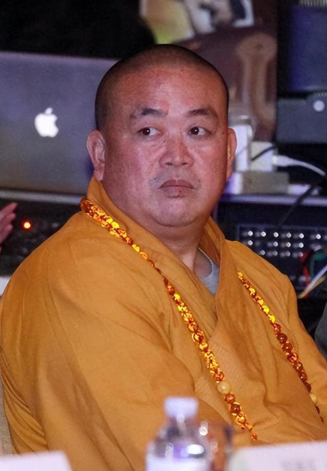 不查不知道一查吓一跳，掌控少林寺38年的释永信，私下到底有多豪