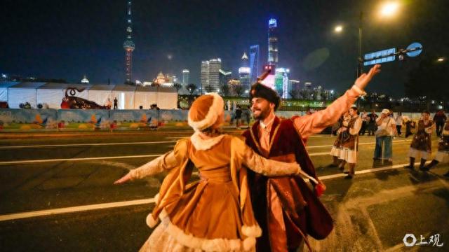 城市笙歌｜上海旅游节开幕倒计时，昨晚中外演出团队集结黄浦江畔彩排