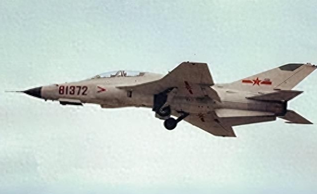 攻不了也守不住？中国空军在西藏上空，被印度空军足足欺负了40年