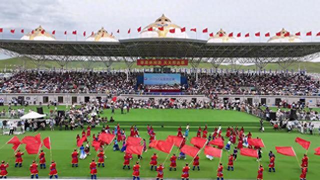 草原休闲游 天天那达慕丨2025兴安盟那达慕在科右前旗乌兰毛都草原启幕