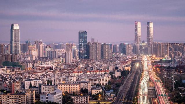 云贵高原“第一大城市”，四季如春，还被认为是最适合养老的省会