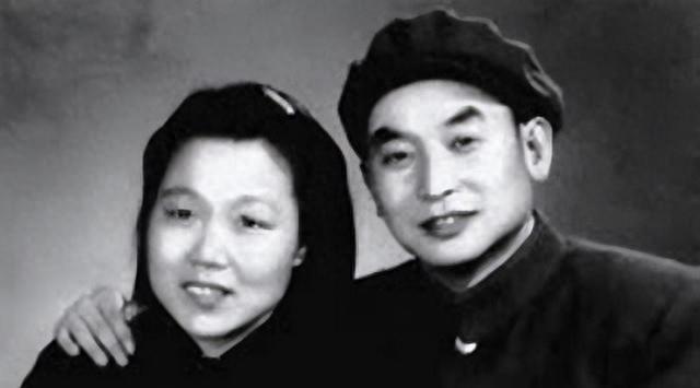 薄一波的两位亲家	，一位开国将军，另一位官至副国级，分别是谁？