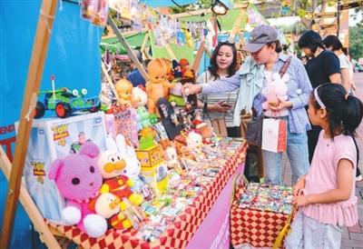 沈阳红梅文创园：看首展、逛大集，文创街区打卡热