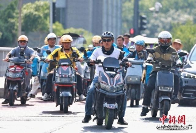 外卖补贴大战背后：骑手日工作超12小时，餐饮商家每单亏8元