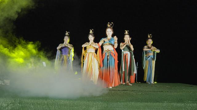 荔波凤凰山将启“州庆星空·凤凰之约”活动 解锁“自然+文化+夜经济”新体验