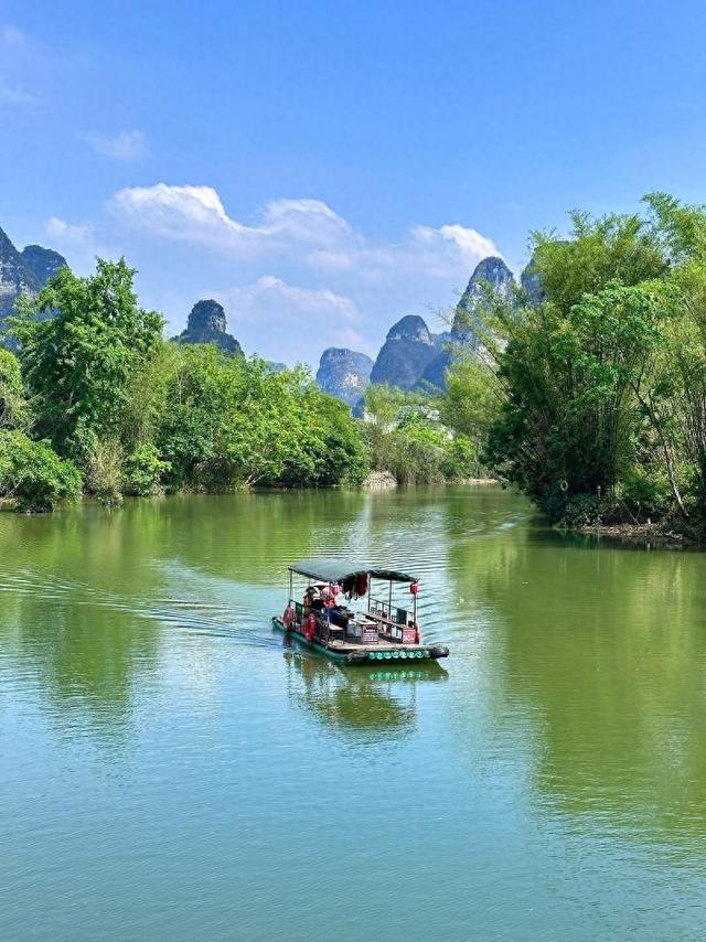 中越边境藏着比桂林更壮观的山水，现在去的人还不到1%