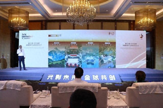 金熊猫奖搭台 郫都影视“破圈” 成都影视城签约多个重磅项目