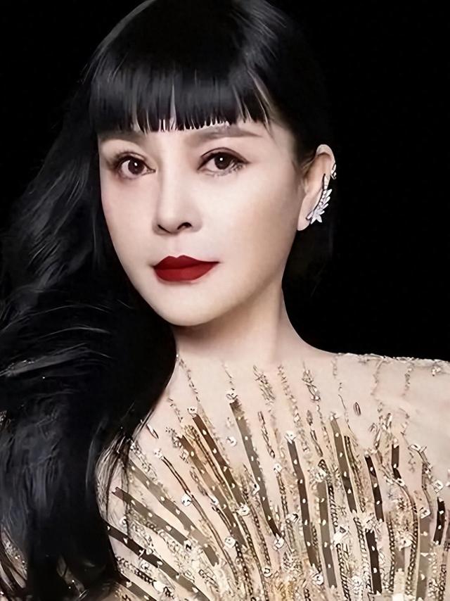 千百惠去世不到24小时，恶心一幕出现，死因曝光，儿子透露遗愿