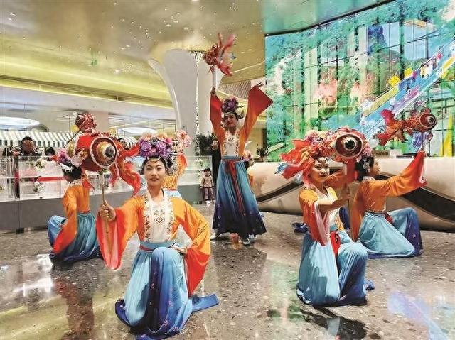 孝义市胜溪湖街道党工委：“双节”添彩文旅热