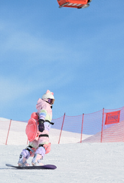 事实证明，年仅18岁的世界冠军全红婵，早已走上了另一条上坡路