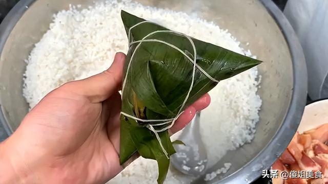 怎么做粽子好吃（煮粽子）