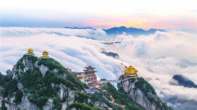 奋进的河南 决胜“十四五”丨来神奇栾川 不只老君山——以品牌升级撬动文旅产业高质量发展的栾川实践