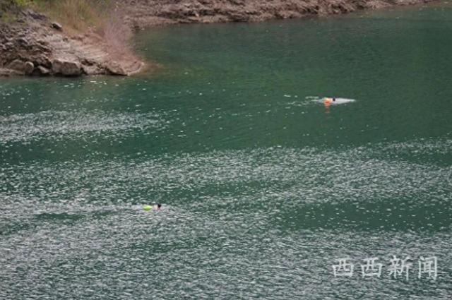 商洛二龙山水库成“网红”打卡地 游客违规游玩存隐患