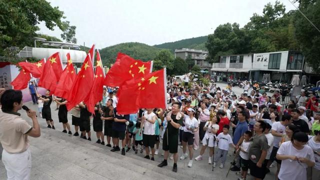 庐山好汉坡全民健身日主题登山活动开始报名啦！