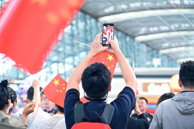 国庆遇中秋，成都航空枢纽“准备充足”，行李配送服务让旅客轻装出门