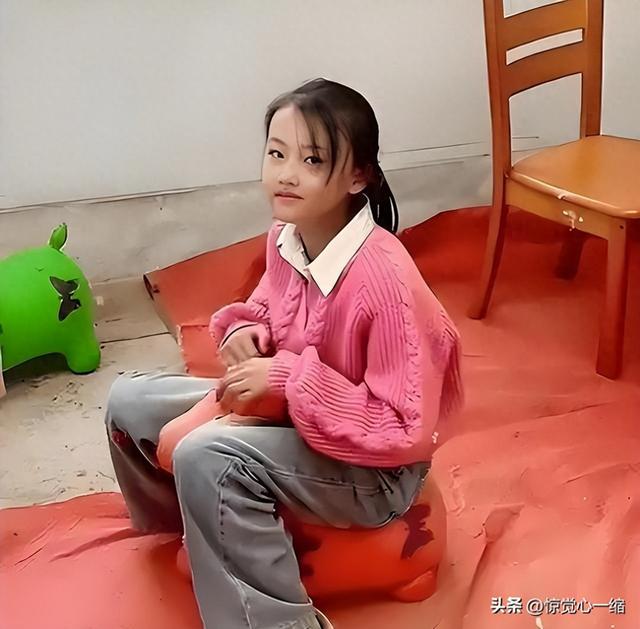 后不后悔？宁夏那个一笑成名拒绝百万签约的小女孩，现在成了这样