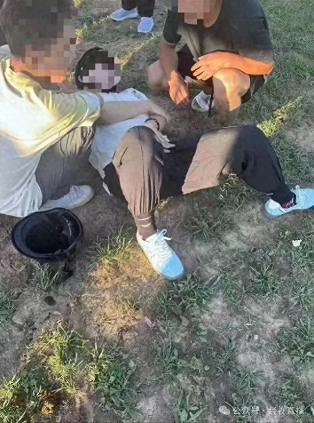 男子被马踹下体后续，没买票被骂活该，景区推卸责任，今重新开业