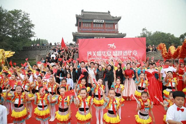 河北秦皇岛山海关老龙头上演庆国庆文艺盛宴