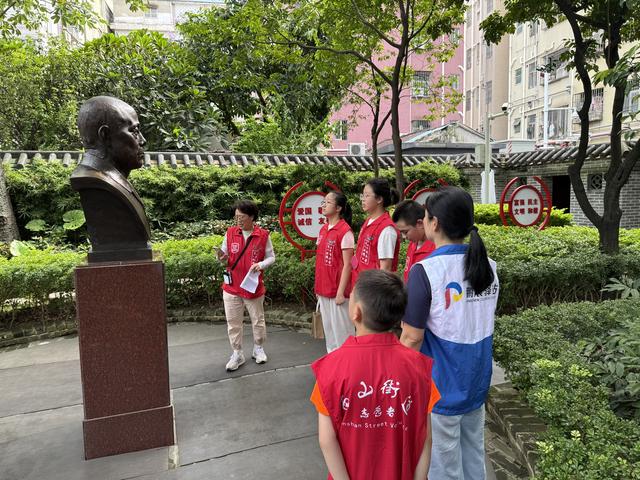 深圳南山街道开展“健行古村，‘毒’止步”禁毒宣传活动