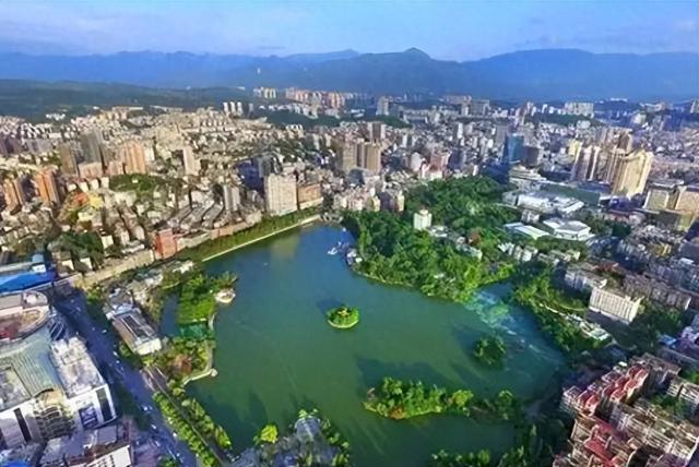 最适合穷游的5个地方，月薪3000也能玩出高级感，第一就心动了！