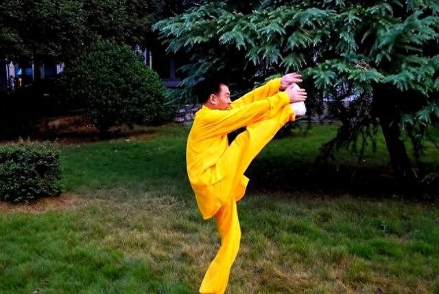 手指跳舞机攻略（练八段锦别只记动作5个秘诀）