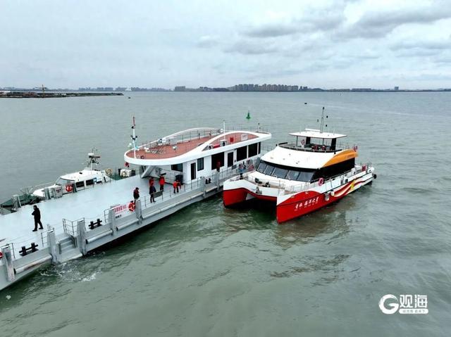 今天，青岛正式启用！30秒海上穿越跨海大桥，现场画面太震撼→