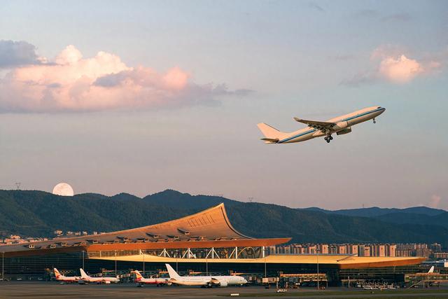 “第一批五一出门的人，已经后悔了”