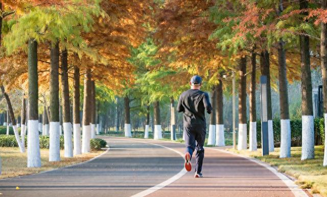 秋冬跑步，不管快慢，请记住这6条建议，非常实用