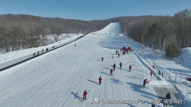 【迎旅发 看鸡西】100元全天畅玩！鑫人合滑雪山庄超全攻略来袭→