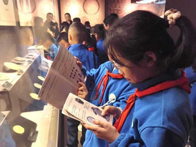 秋假燃动文旅热 千年蜀道焕新彩