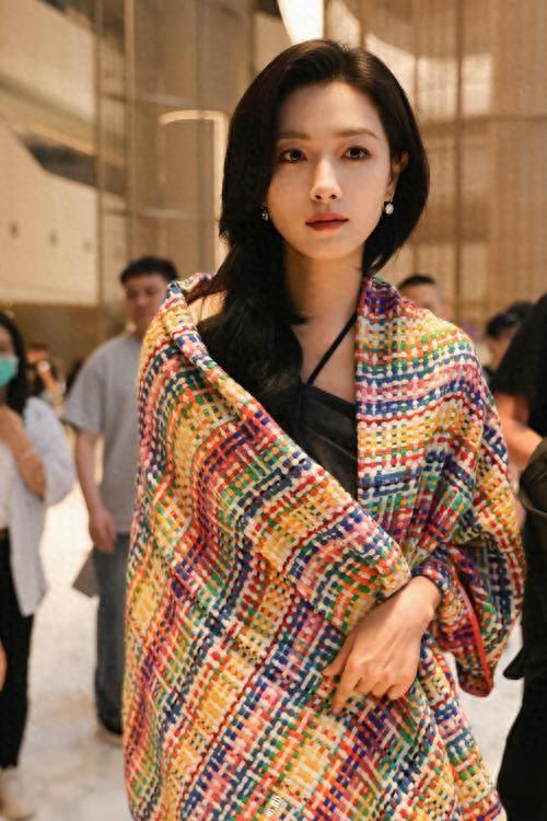 因长的太漂亮，七次拒绝导演“要求”被封杀，如今43岁凭实力走红