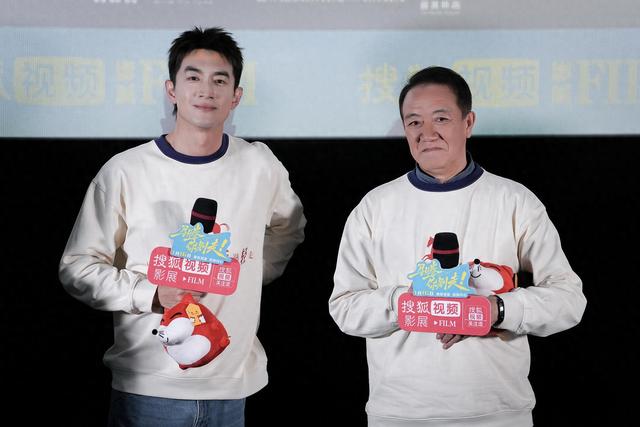 演员李幼斌称，90多岁的父母全在养老院，每次去看都特别痛苦