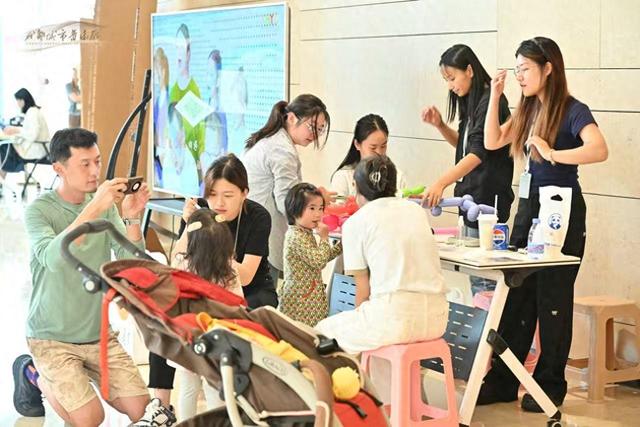 音浪人浪“点燃”成都双节，市民游客“一场都不想错过”