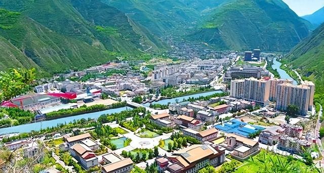 我国最“奇葩”的县，县城在省界外，当地百姓去县城还得先去外省