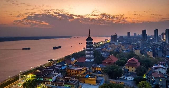 中国“退步”最快的城市：曾与上海、南京齐名，现在沦为三线城市