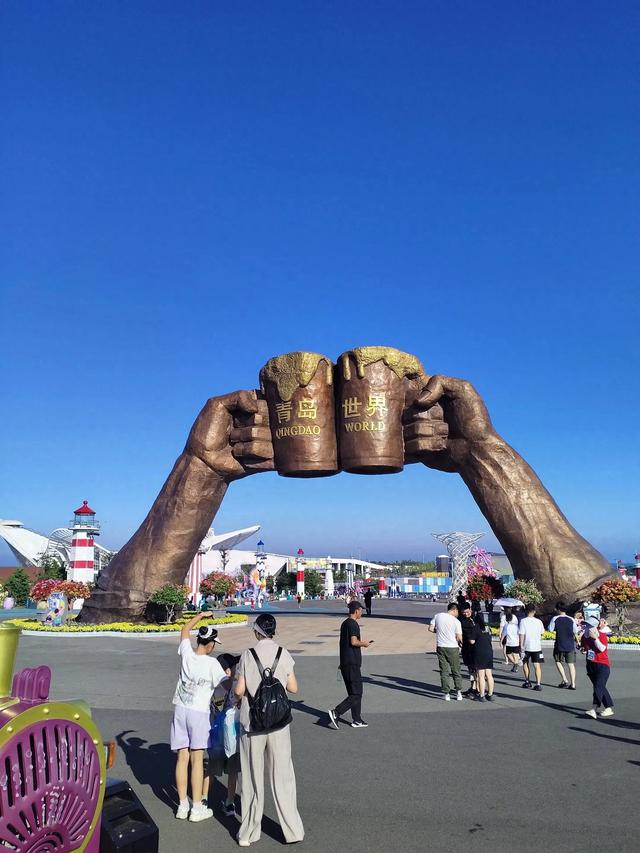 黄岛的天和海蓝得惊人