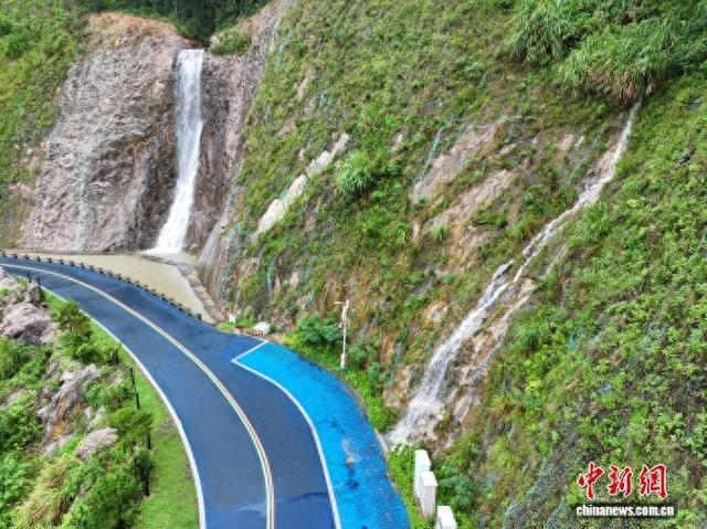 （活力中国调研行）山洪来水变瀑布景观  浙江海岛治水焕新颜