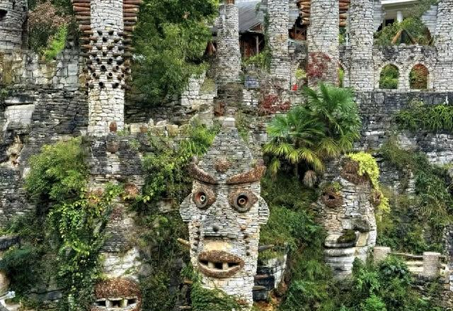 上个月去了趟贵州，我说句不中听的：素质这块，被骂得有点冤