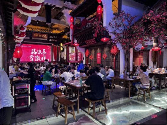 绩溪：文旅场景焕新 助燃“夏日经济”