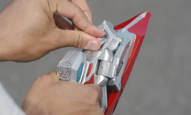 奥特曼怪兽拼图（奥美迦奥特曼官方PV公开 新奥特曼动起来后很帅气 新怪兽数量很多）