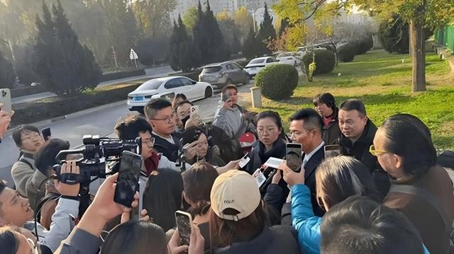 山西狗咬人血案再曝细节：剔骨刀上无死者DNA，真相更扑朔迷离