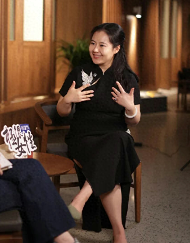 与渐冻症抗争6年，妻子透露蔡磊近况：他已完全丧失语言能力，仅能吃流食；蔡磊账号已4个月未更新