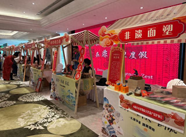 酒店大堂变身非遗市集 解锁国潮度假新风尚