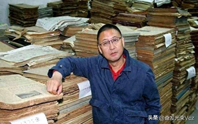他当市长嫌工资低，辞职去“捡破烂”，捡到80亿财富非要上交国家