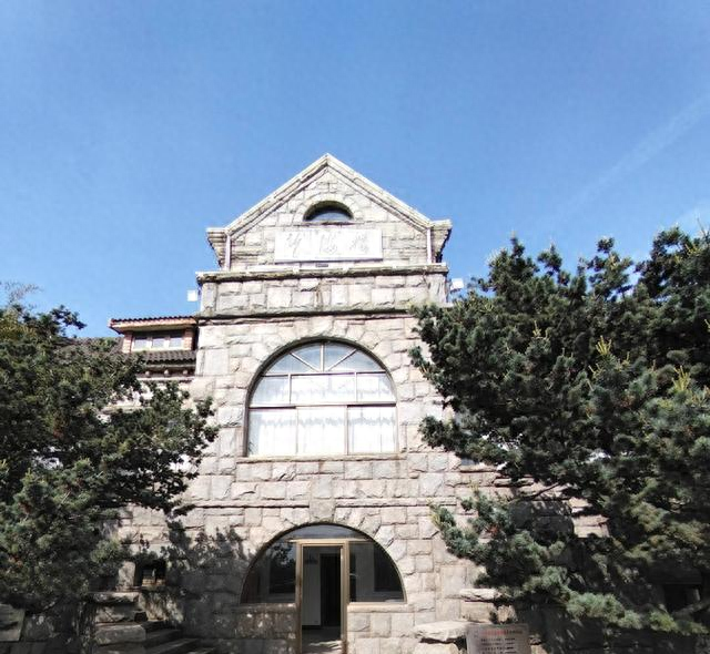 就在墟沟！这座百年石头城堡，藏着连云港最绝的山海视野