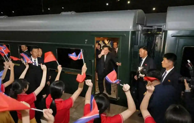 金正恩刚从北京回来，就收到了中方贺电，一句话给平壤吃了定心丸